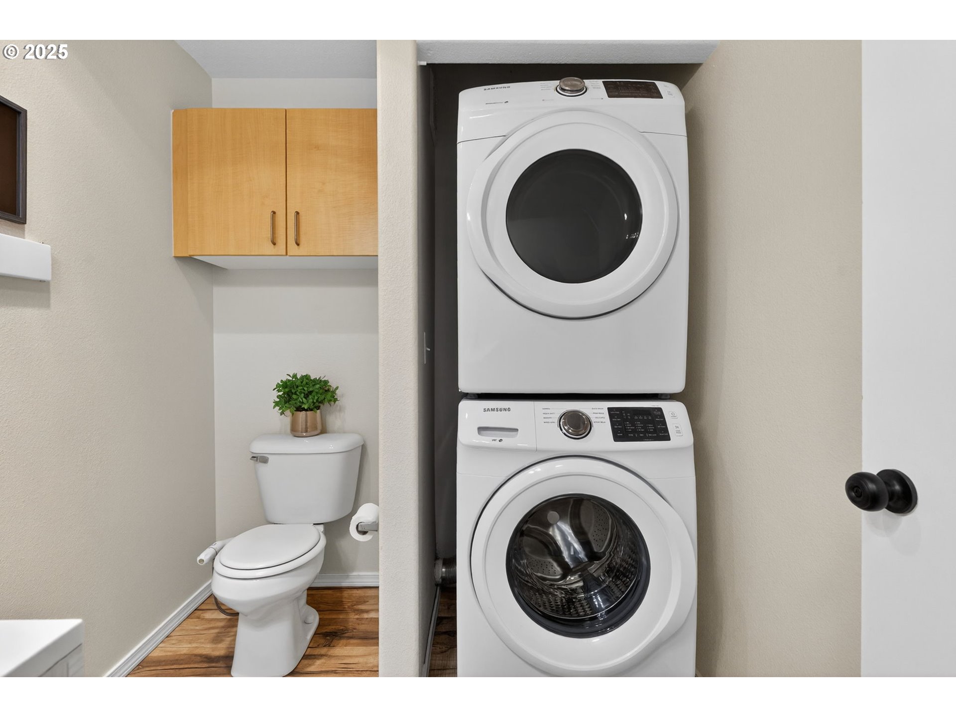 6689 North Columbia Way Portland, OR 97203 - Photo 9 of 35