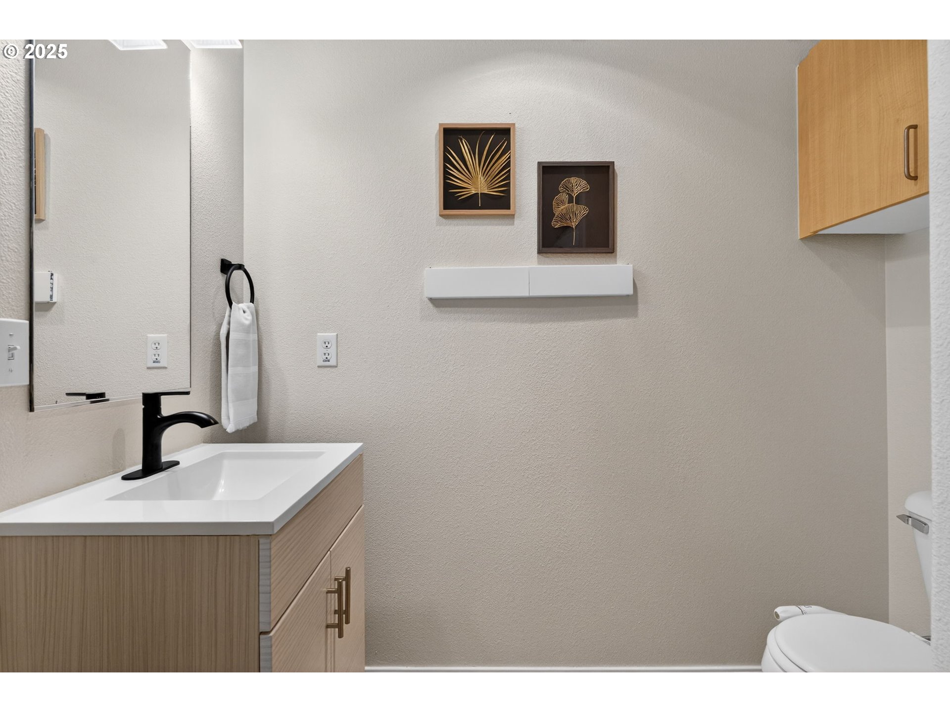 6689 North Columbia Way Portland, OR 97203 - Photo 10 of 35