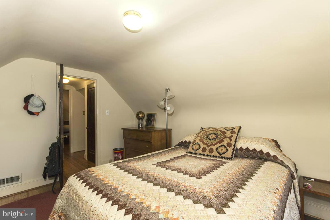 419 Murdock Road Baltimore, MD 21212 - Photo 19 of 29 Bedroom