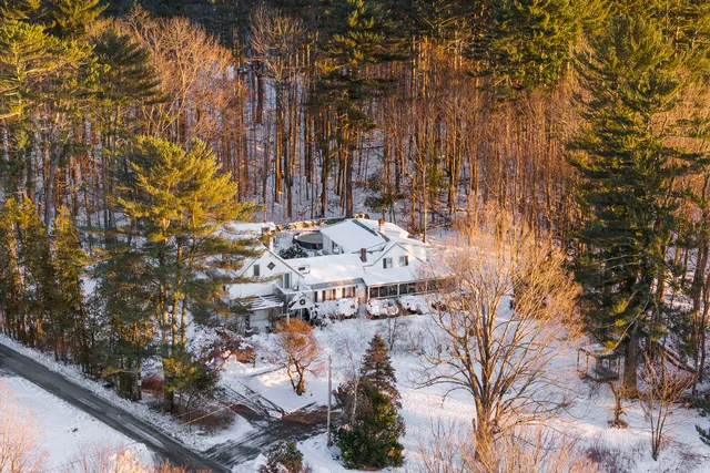 $819,000 | 9 Dry Point Drive, Rome, ME 04963