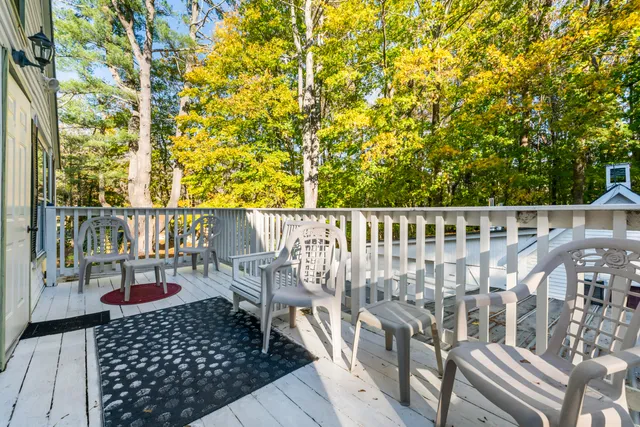 $819,000 | 9 Dry Point Drive, Rome, ME 04963