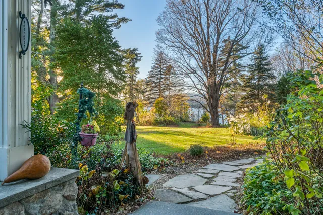 $819,000 | 9 Dry Point Drive, Rome, ME 04963