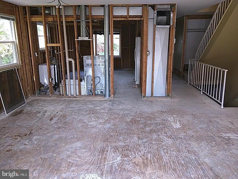 9912 Tuscarora Road Randallstown, MD 21133 - Photo 7 of 18 Interior (General)