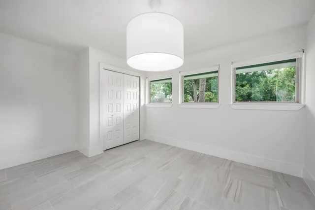 $2,900 | 7702 Richmond Avenue, Houston, TX 77063