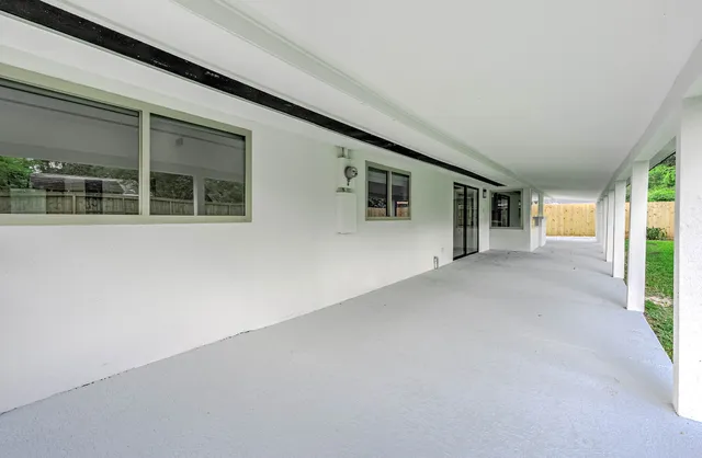 $2,900 | 7702 Richmond Avenue, Houston, TX 77063