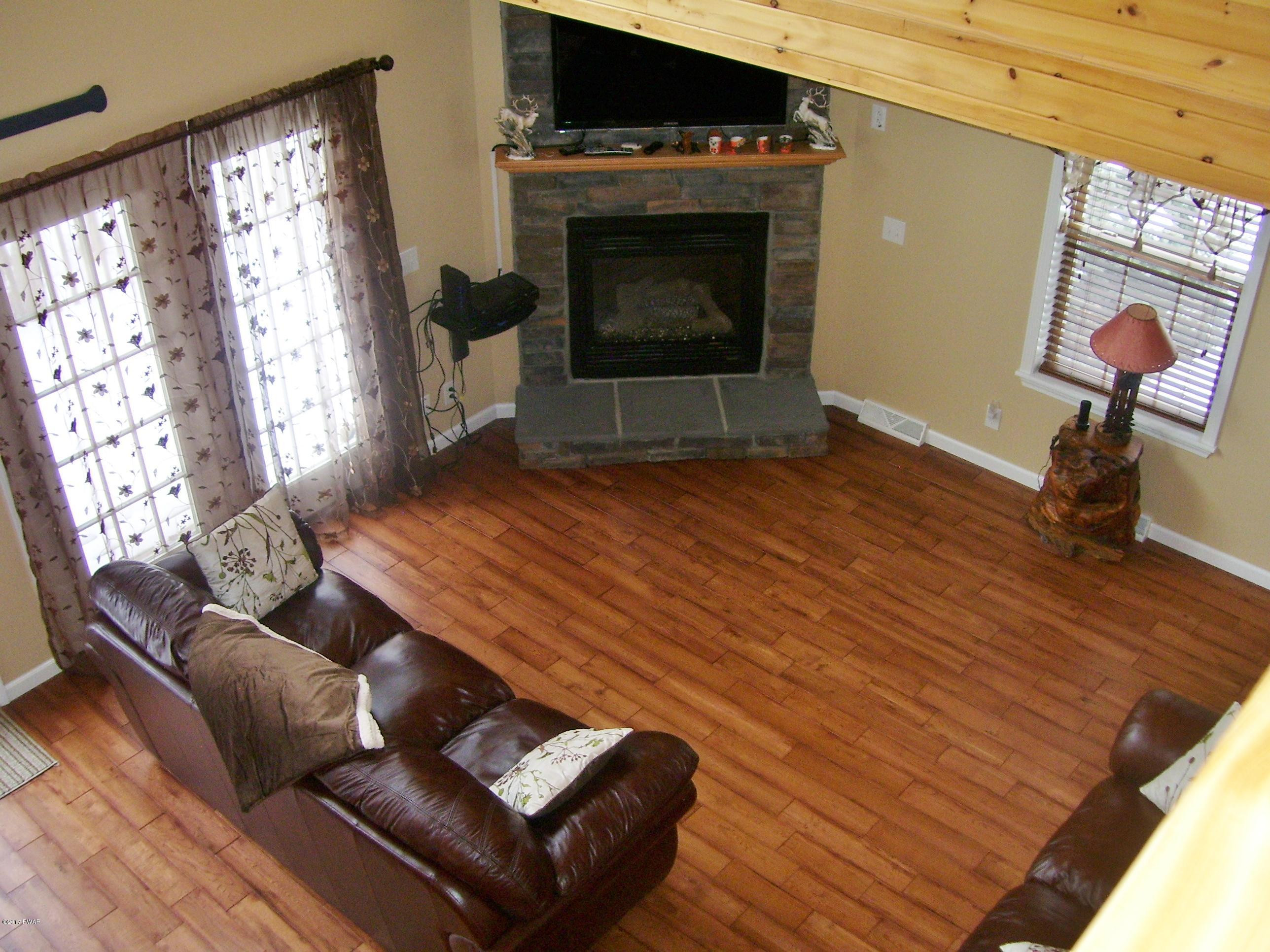 103 Cold Spring Lane Greentown, PA 18426 - Photo 16 of 63 Great Room