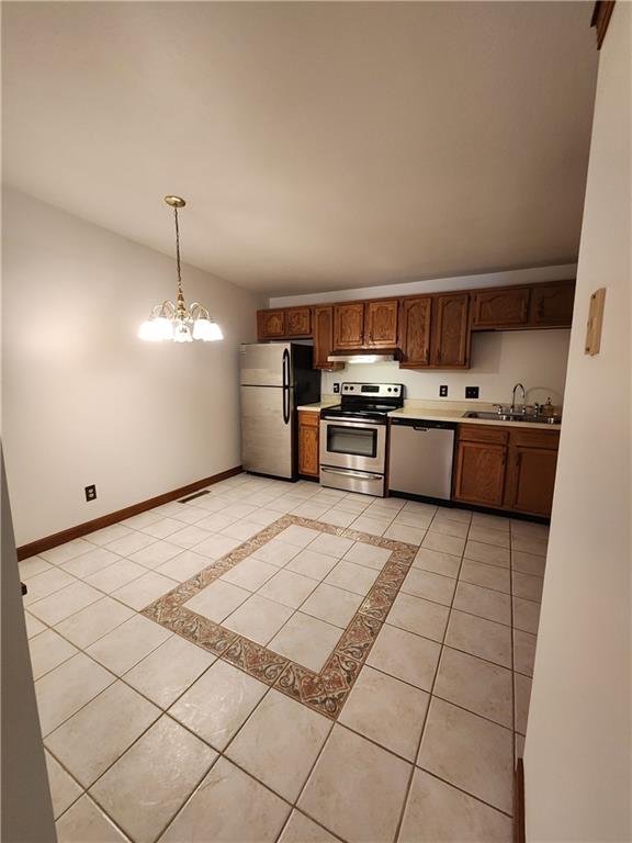101 Sunrise Village Court Butler, PA 16001 - Photo 9 of 21