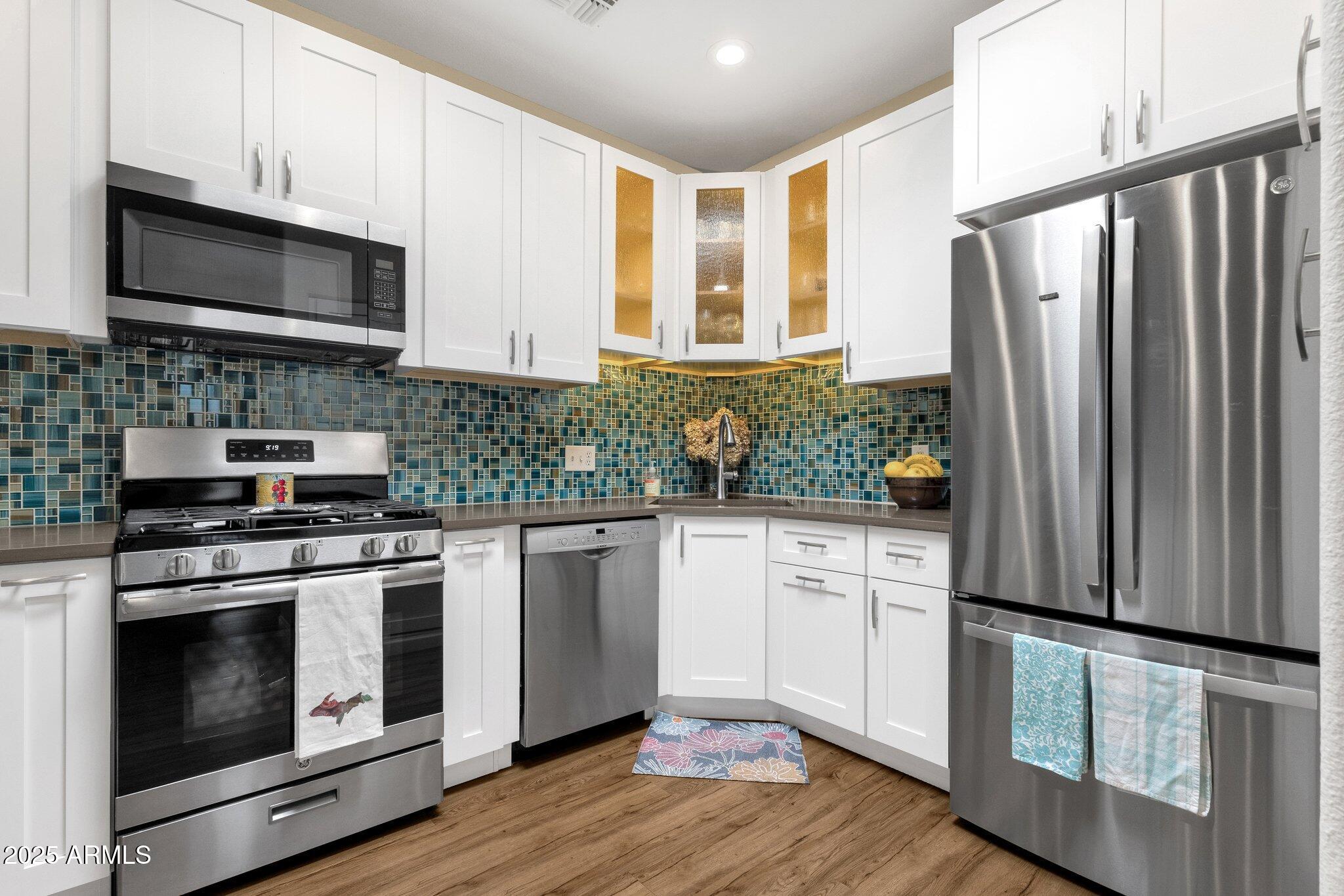 3221 North 37th Street, Unit 10 Phoenix, AZ 85018 - Photo 13 of 29 Kitchen 5