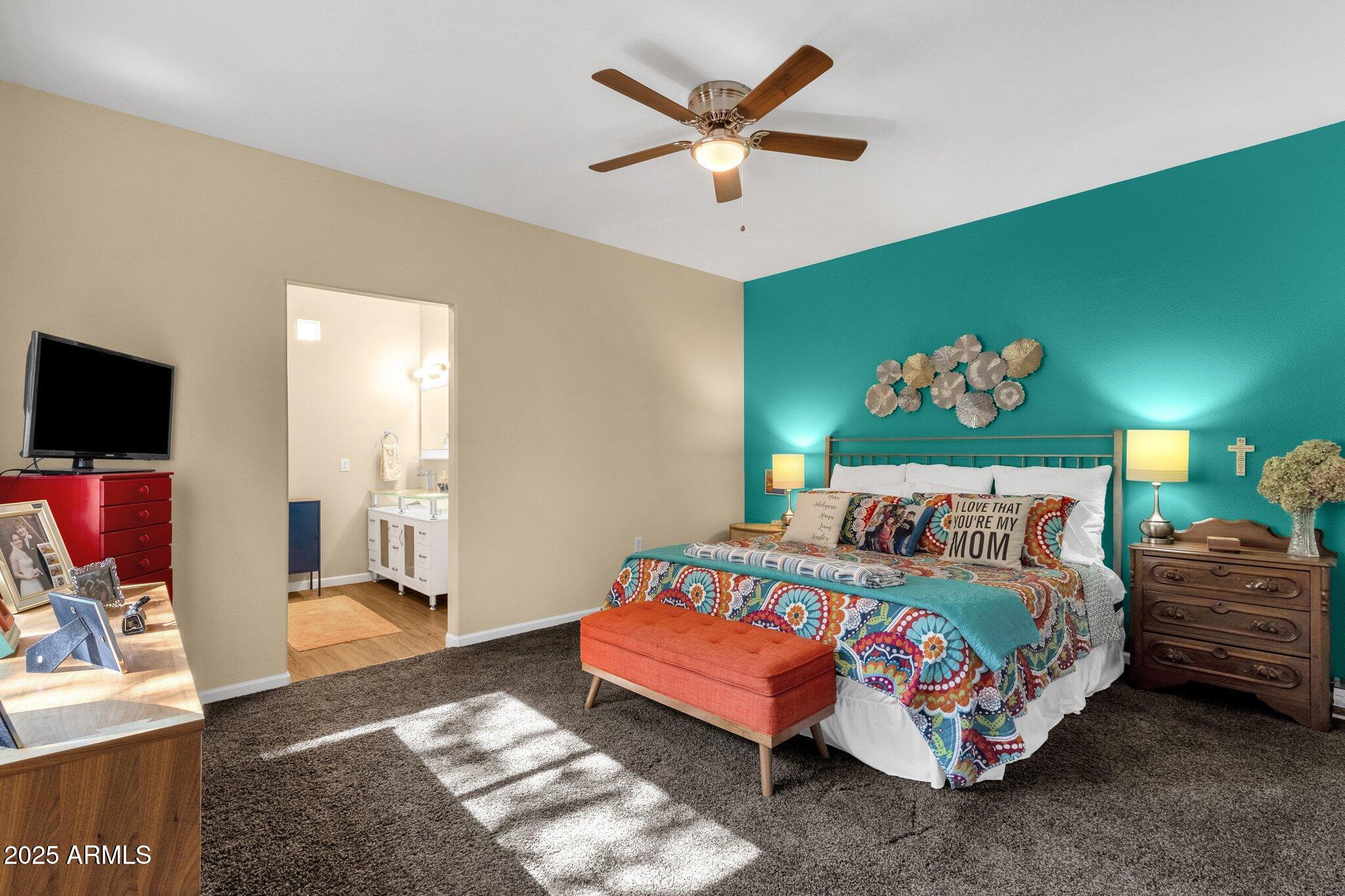 3221 North 37th Street, Unit 10 Phoenix, AZ 85018 - Photo 18 of 29 Downstairs En-Suite