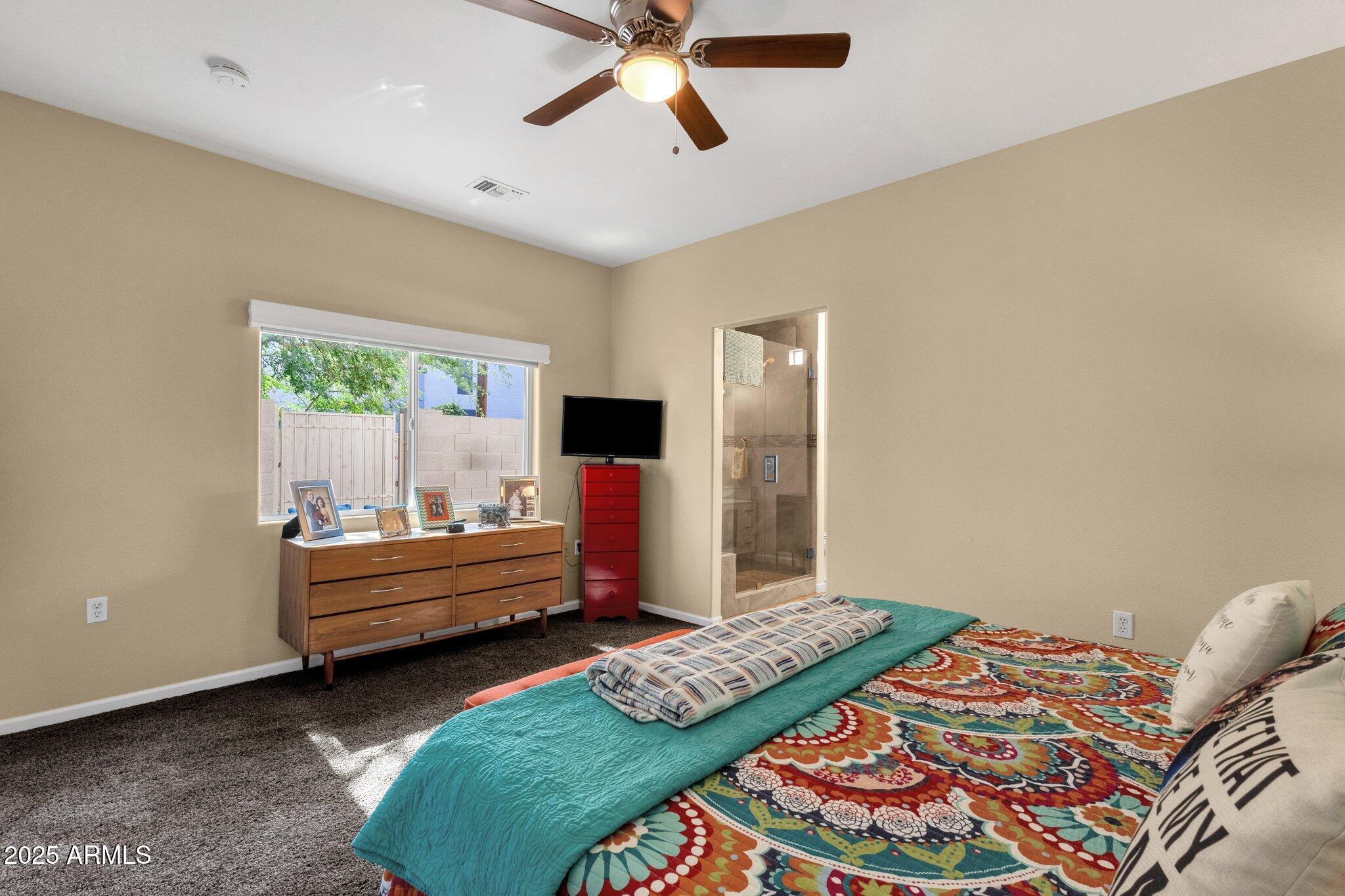 3221 North 37th Street, Unit 10 Phoenix, AZ 85018 - Photo 19 of 29 Downstairs En-Suite 2