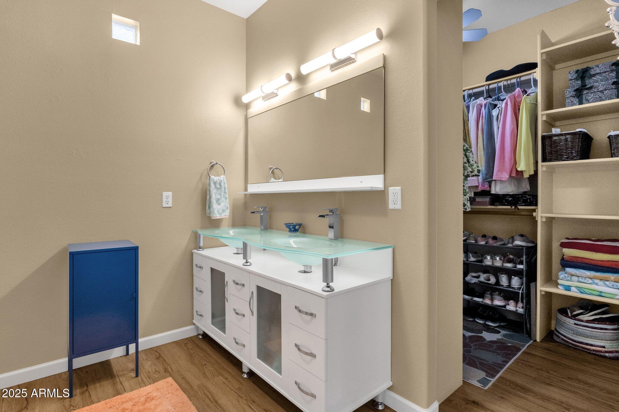 3221 North 37th Street, Unit 10 Phoenix, AZ 85018 - Photo 21 of 29 Downstairs Bathroom/Closet
