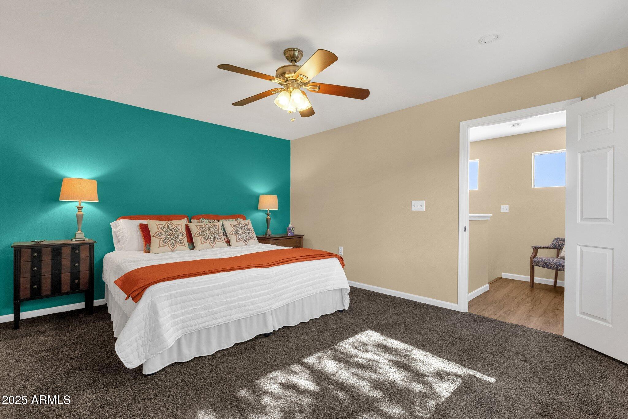 3221 North 37th Street, Unit 10 Phoenix, AZ 85018 - Photo 24 of 29 Upstairs En-Suite 2