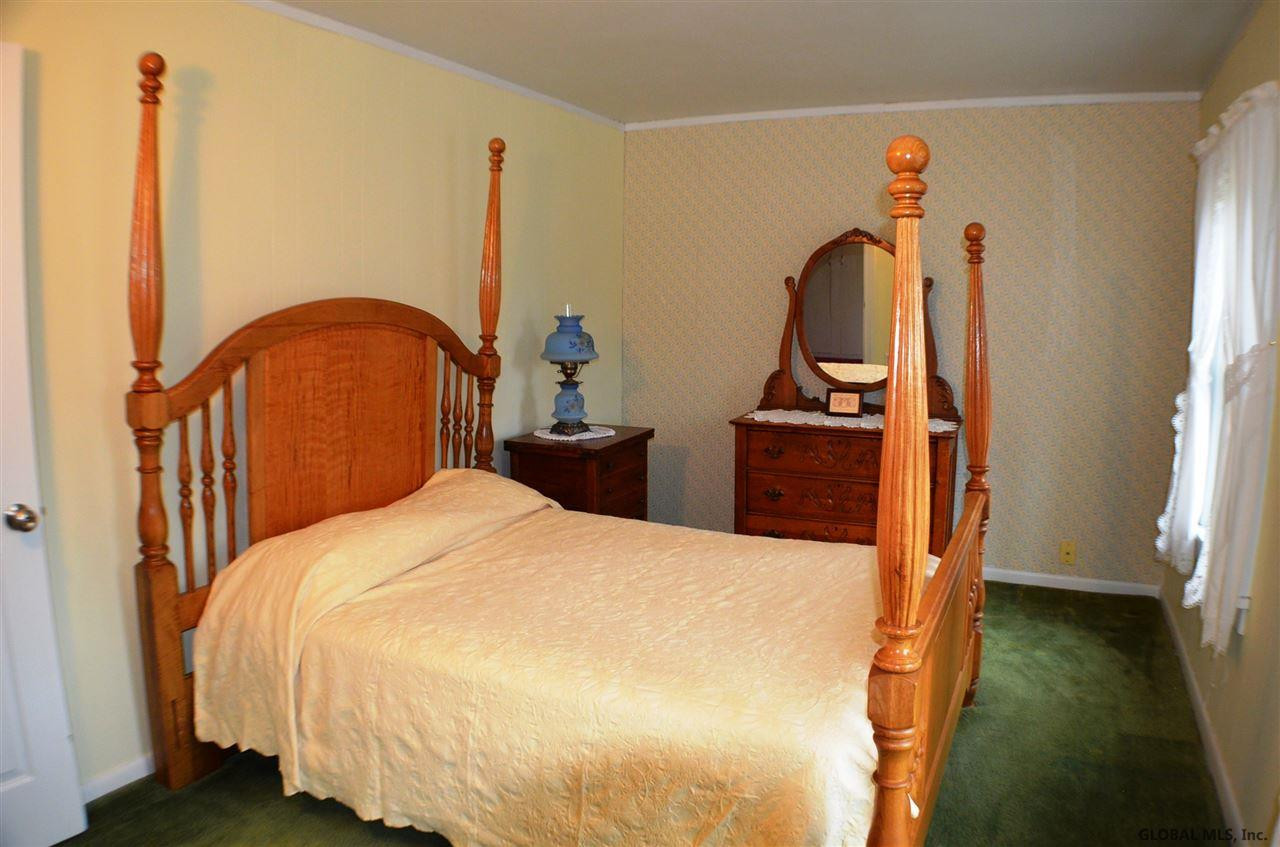 139 Gordon Road Rotterdam, NY 12306 - Photo 19 of 24 Photo 19