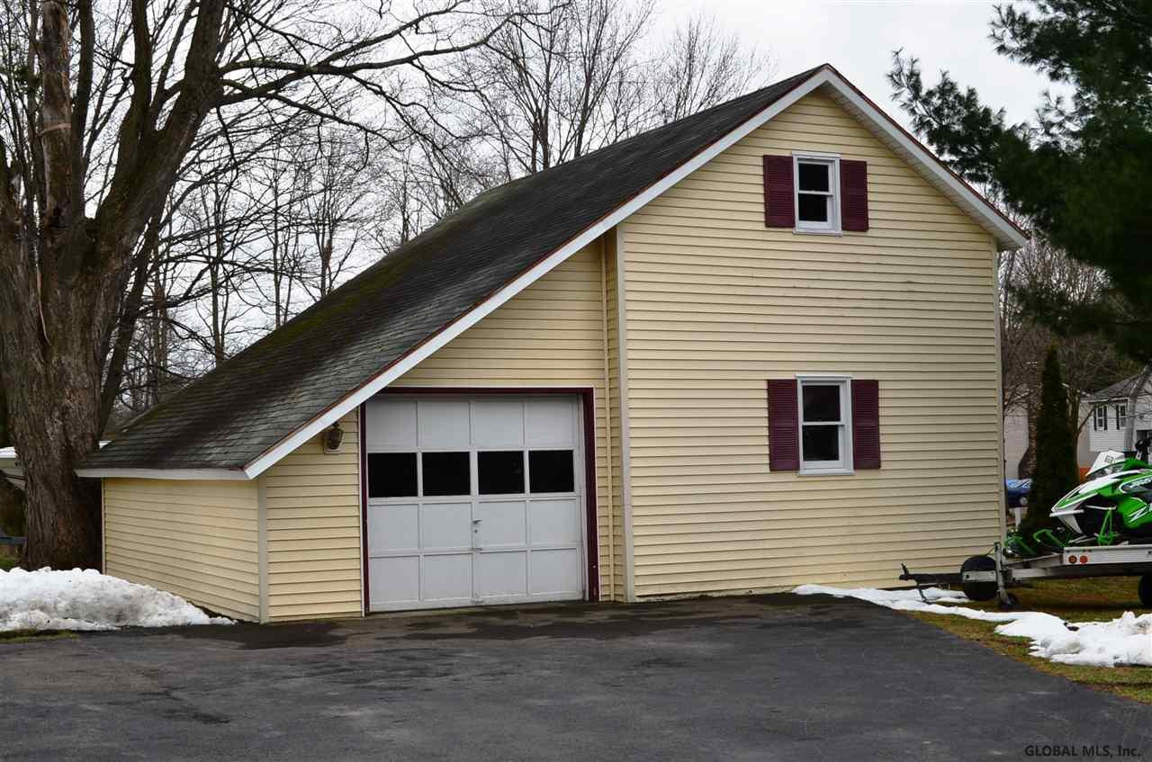 139 Gordon Road Rotterdam, NY 12306 - Photo 3 of 24 Photo 3