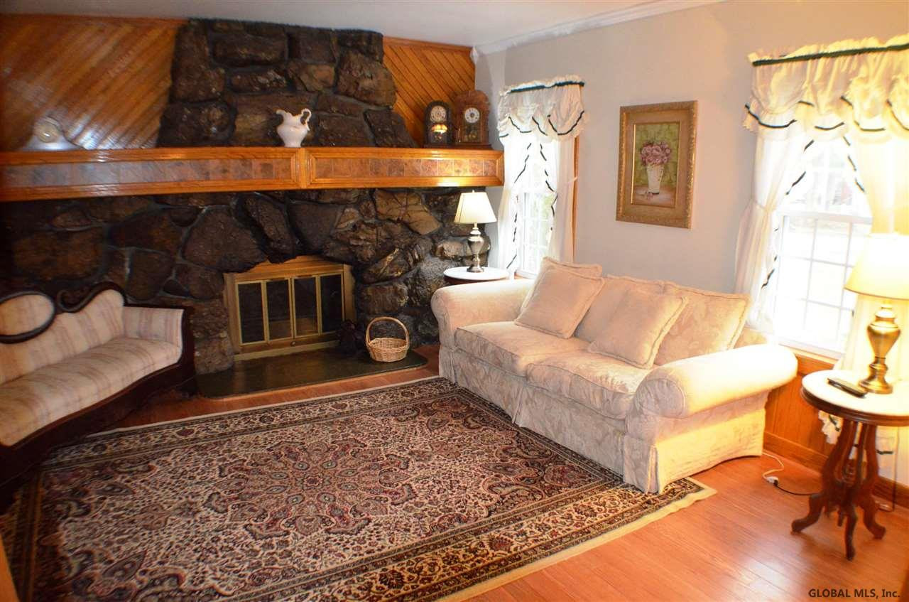 139 Gordon Road Rotterdam, NY 12306 - Photo 7 of 24 Photo 7