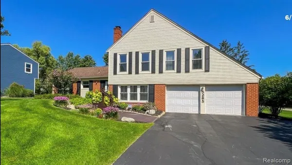 $2,800 | 5285 Hardwoods Drive, West Bloomfield, MI 48323
