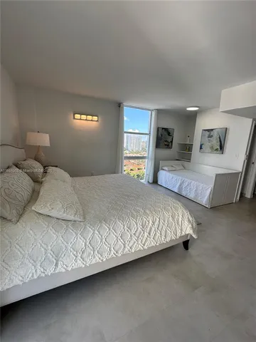 $3,200 | 3675 North Country Club Drive, Unit 1809, Aventura, FL 33180