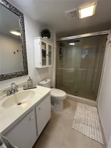 $3,200 | 3675 North Country Club Drive, Unit 1809, Aventura, FL 33180