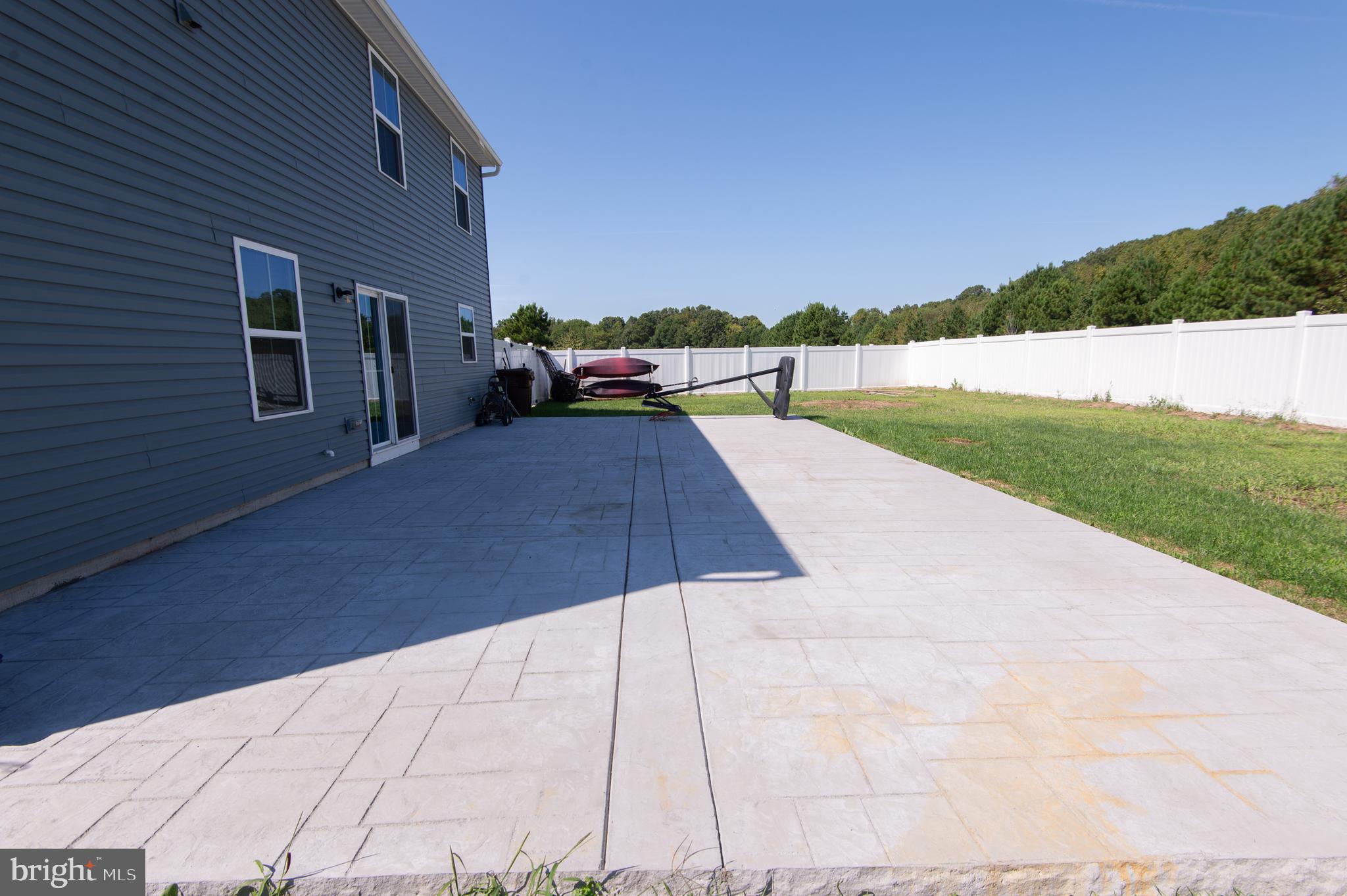 112 Mariners Way Cambridge, MD 21613 - Photo 28 of 29 a view of a backyard