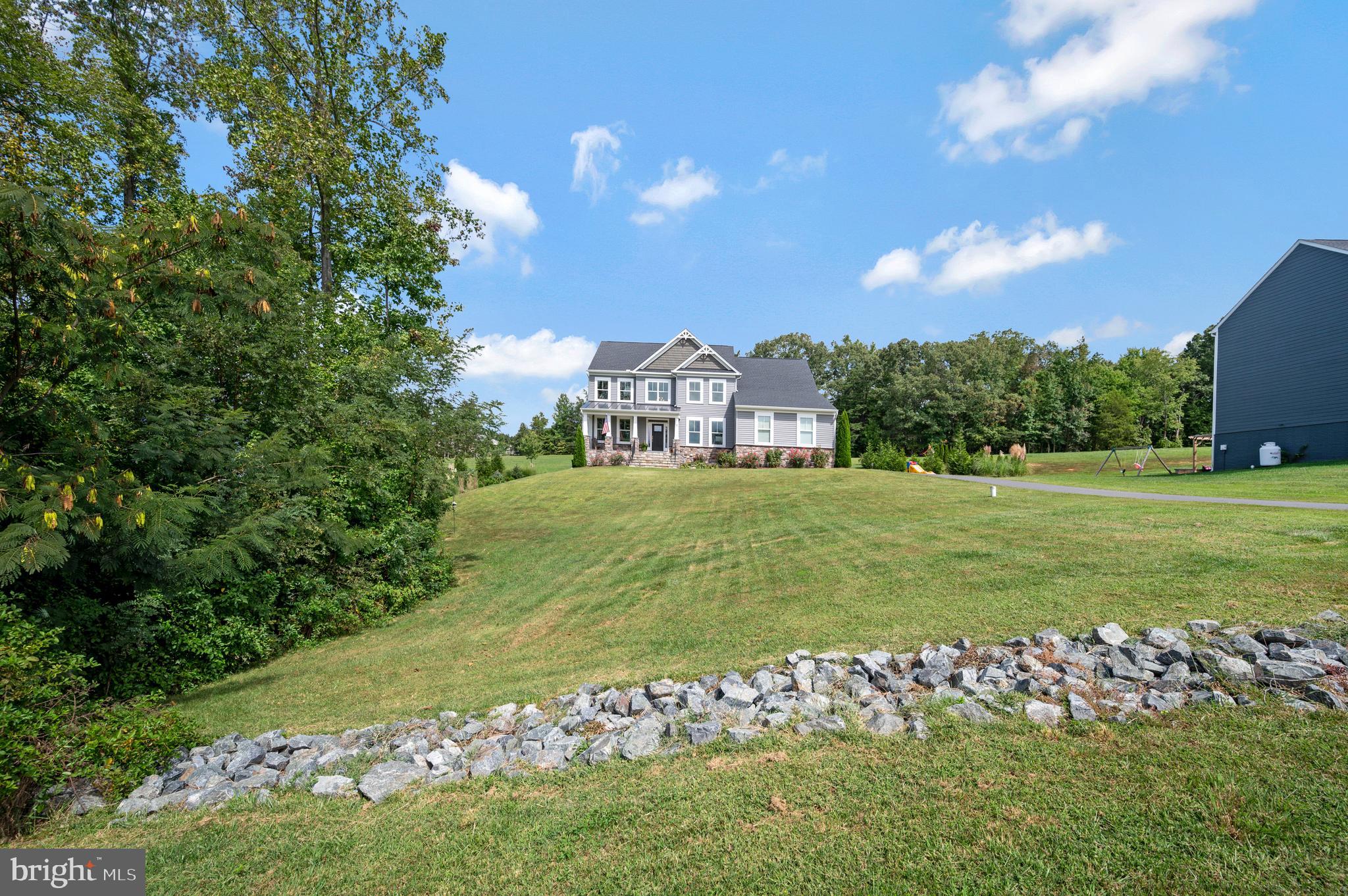 7 Chapel Ridge Stafford, VA 22554 - Photo 3 of 60 Large front yard