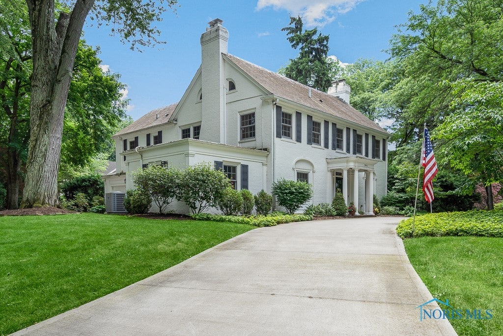 3861 Brookside Road Toledo, OH 43606 - Photo 1 of 50 Gallery Image 1