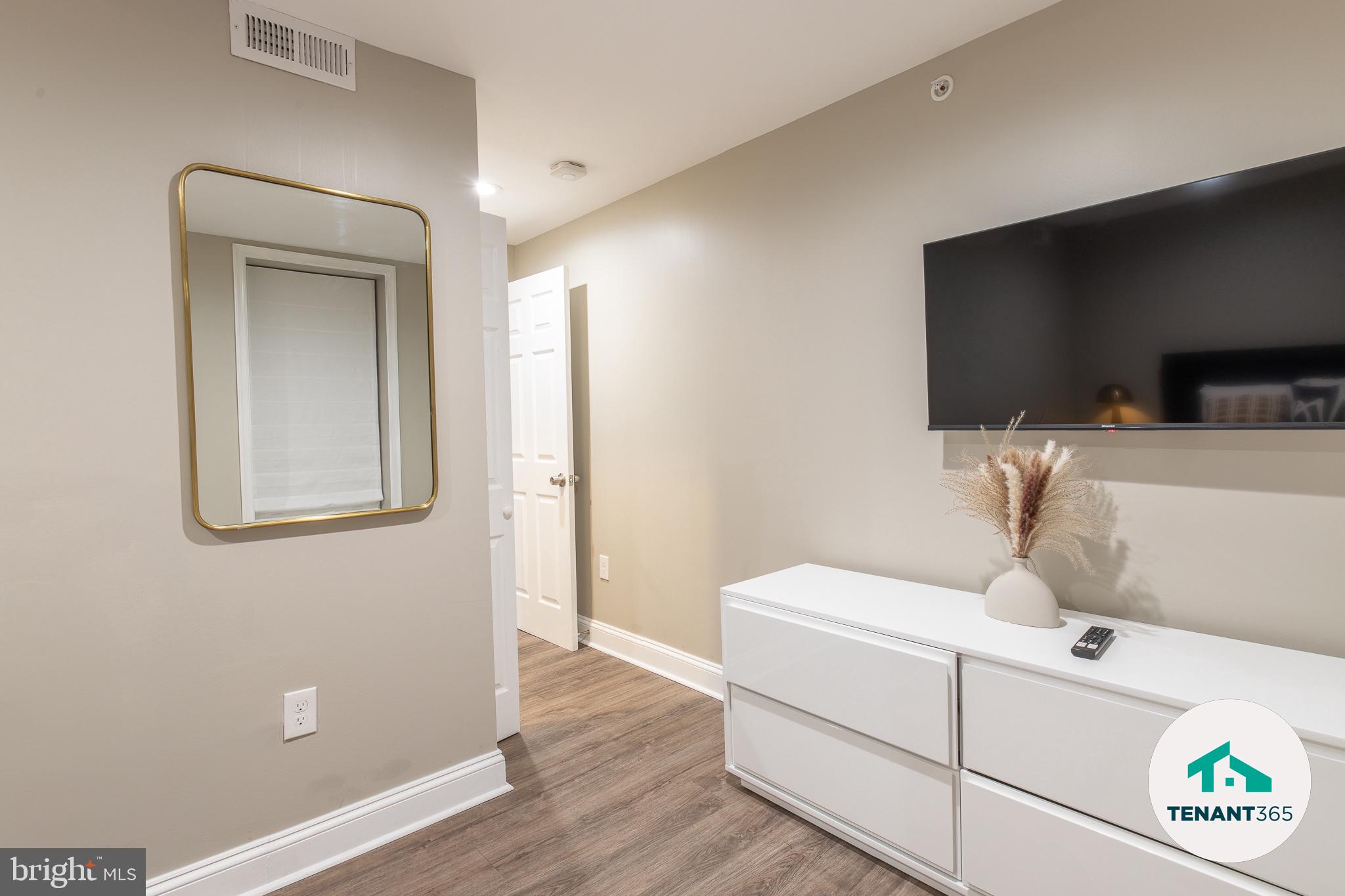 3221 Noble Street, Unit 4 Baltimore, MD 21224 - Photo 13 of 18 Modern elegance in a cozy space.
