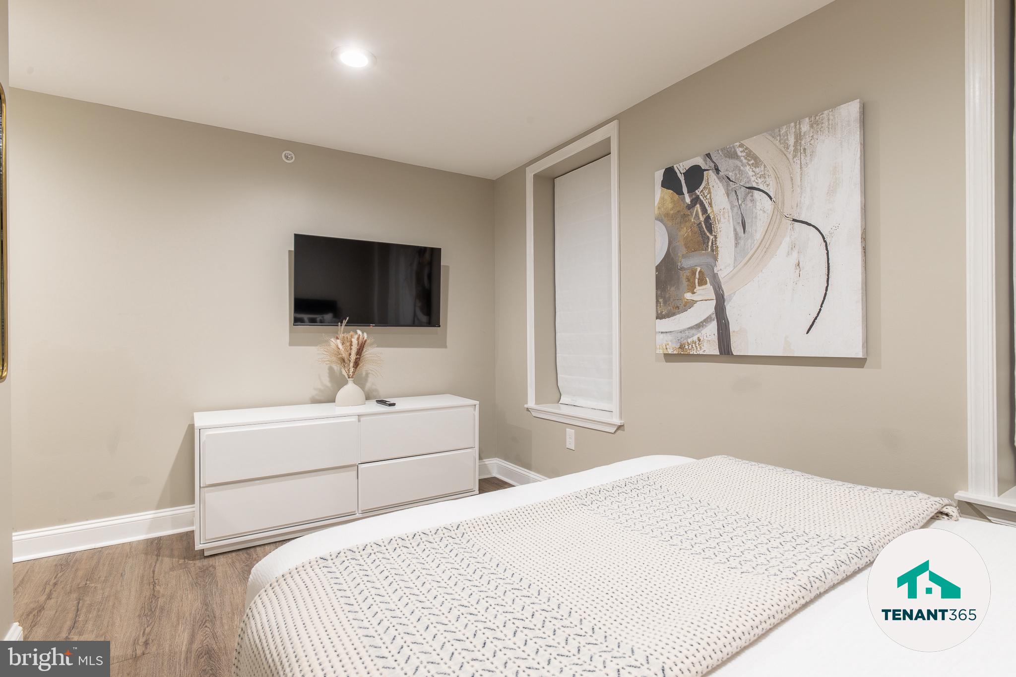3221 Noble Street, Unit 4 Baltimore, MD 21224 - Photo 9 of 18 Modern retreat with serene decor.