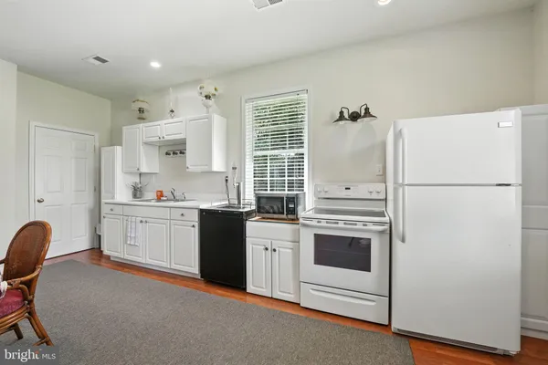 a house view with a outdoor space