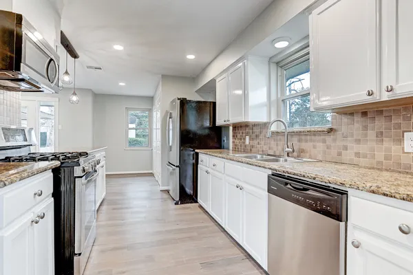 $2,250 | 12318 Atwell Drive, Houston, TX 77035