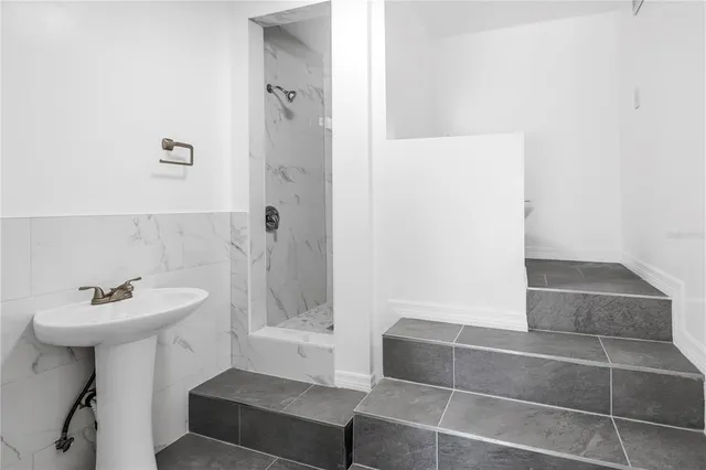 $6,500 | 104 5th Street East, Tierra Verde, FL 33715