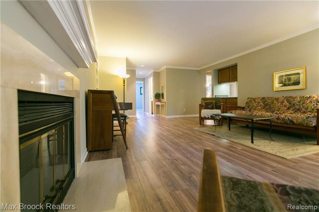 1655 Huntington Park Rochester Hills, MI 48309 - Photo 8 of 40