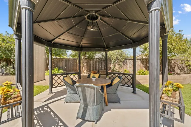 a view of outdoor space yard and patio