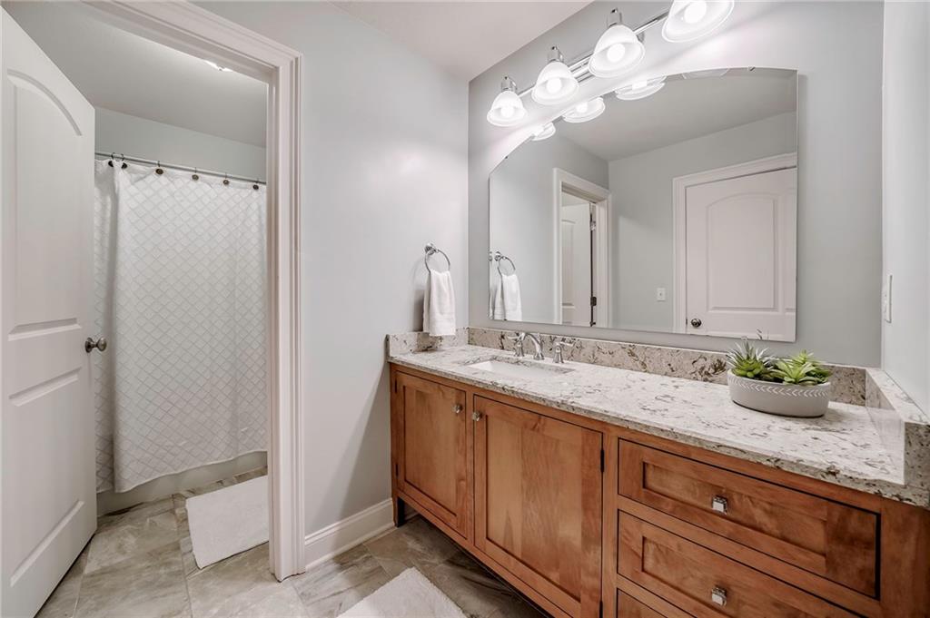 2109 John's Ridge Road Coraopolis, PA 15108 - Photo 18 of 25 Gallery Image 18
