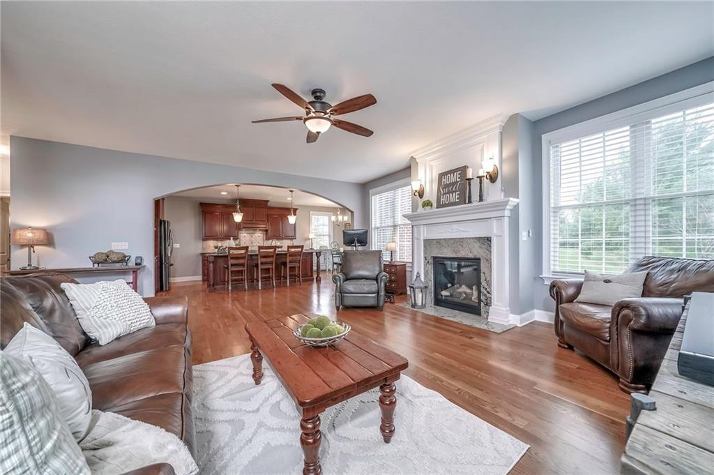 2109 John's Ridge Road Coraopolis, PA 15108 - Photo 4 of 25 Gallery Image 4