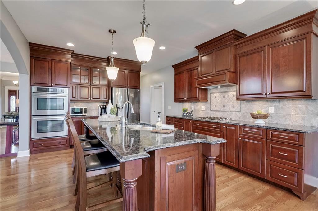 2109 John's Ridge Road Coraopolis, PA 15108 - Photo 7 of 25 Gallery Image 7