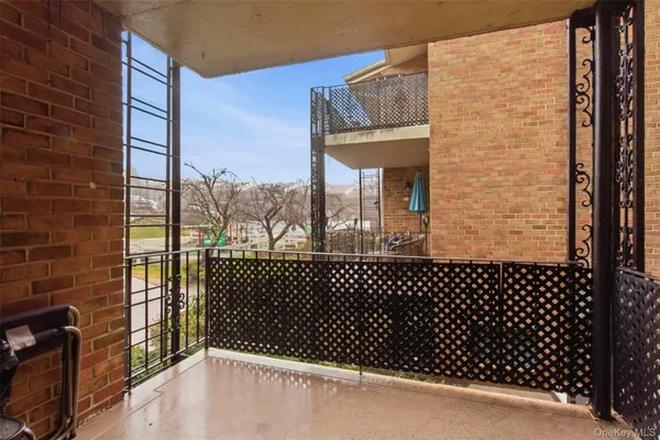 $365,000 | 100 Gateway Road, Unit 192N, Yonkers, NY 10703