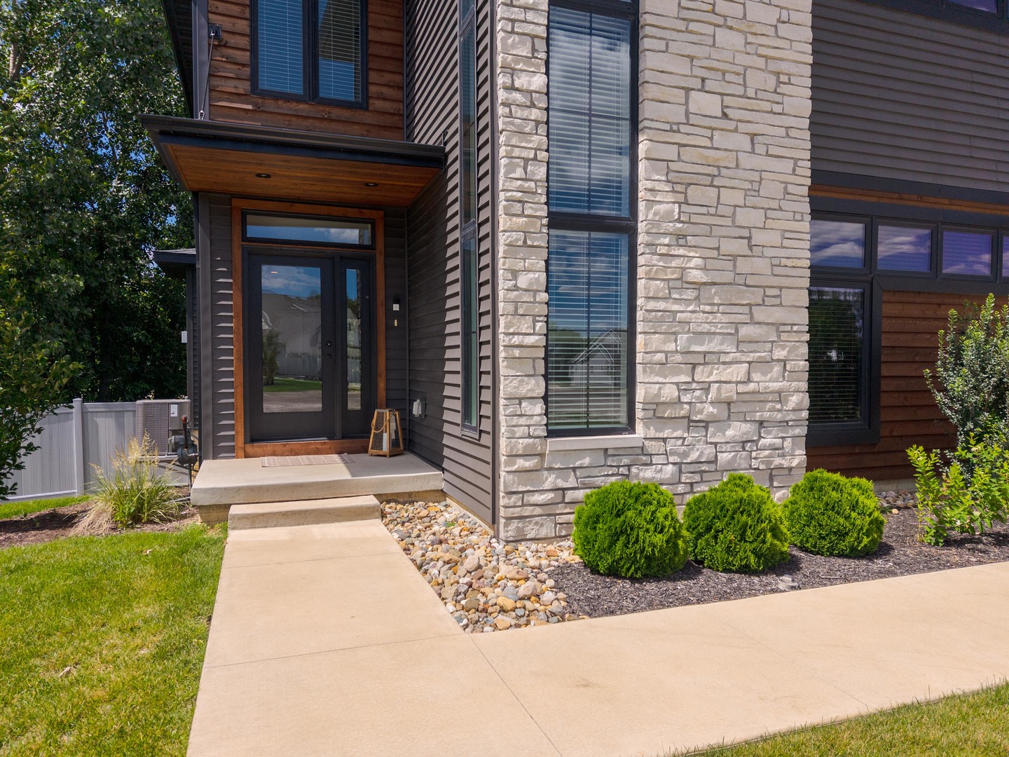 102 Raef Road Downs, IL 61736 - Photo 4 of 63
