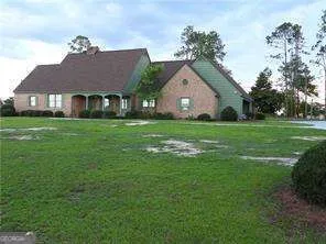 $575,000 | 220 Lake Shore Drive, Alma, GA 31510