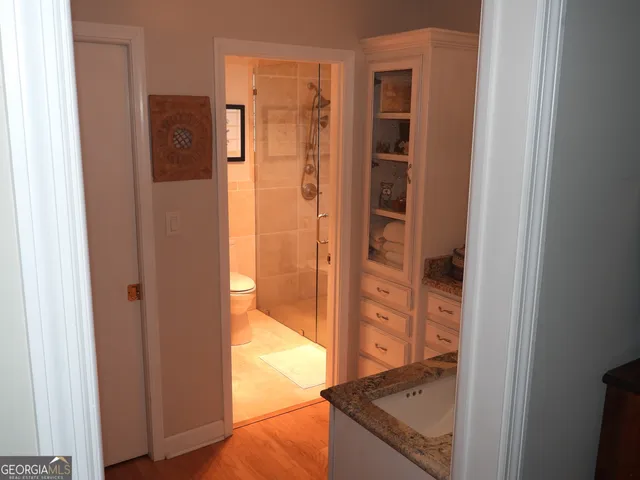 $575,000 | 220 Lake Shore Drive, Alma, GA 31510