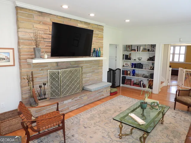 $575,000 | 220 Lake Shore Drive, Alma, GA 31510