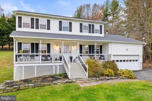 front view of house with a yard