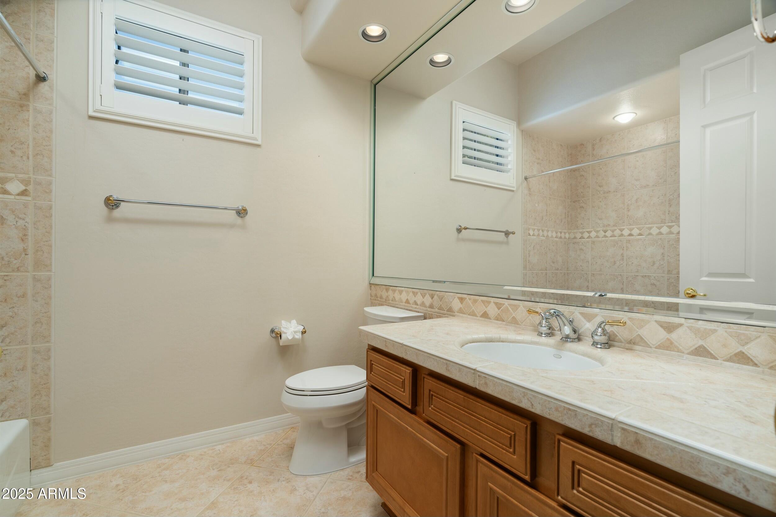 2646 East Spring Road Phoenix, AZ 85032 - Photo 33 of 42 Upstairs Guest Bathroom