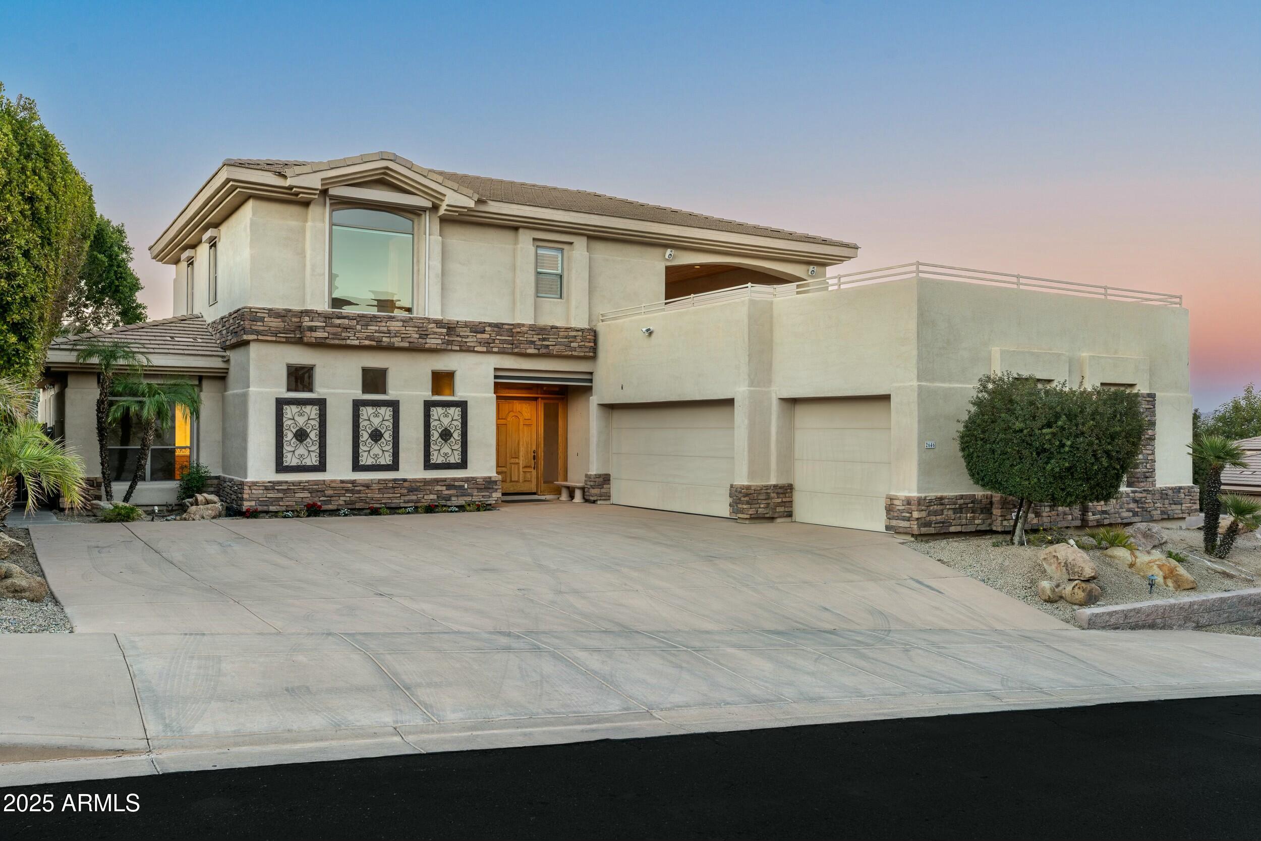 2646 East Spring Road Phoenix, AZ 85032 - Photo 4 of 42 Elegant Hillside Retreat