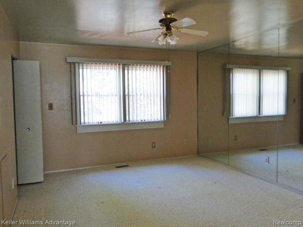 41968 Cherry Hill Road Novi, MI 48375 - Photo 8 of 17