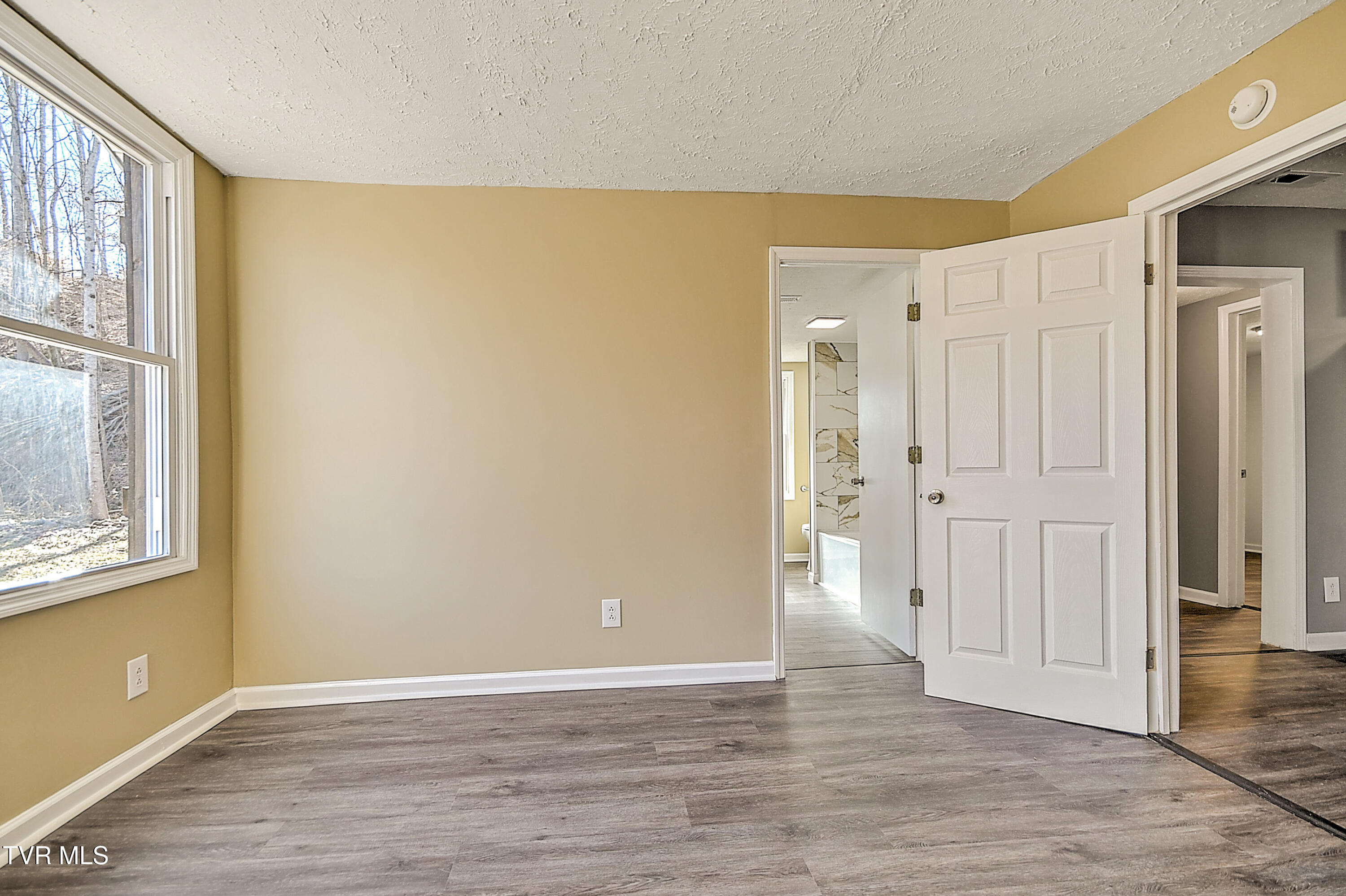 531 Walnut Hill Road Bristol, TN 37620 - Photo 13 of 32 Owner BR 3