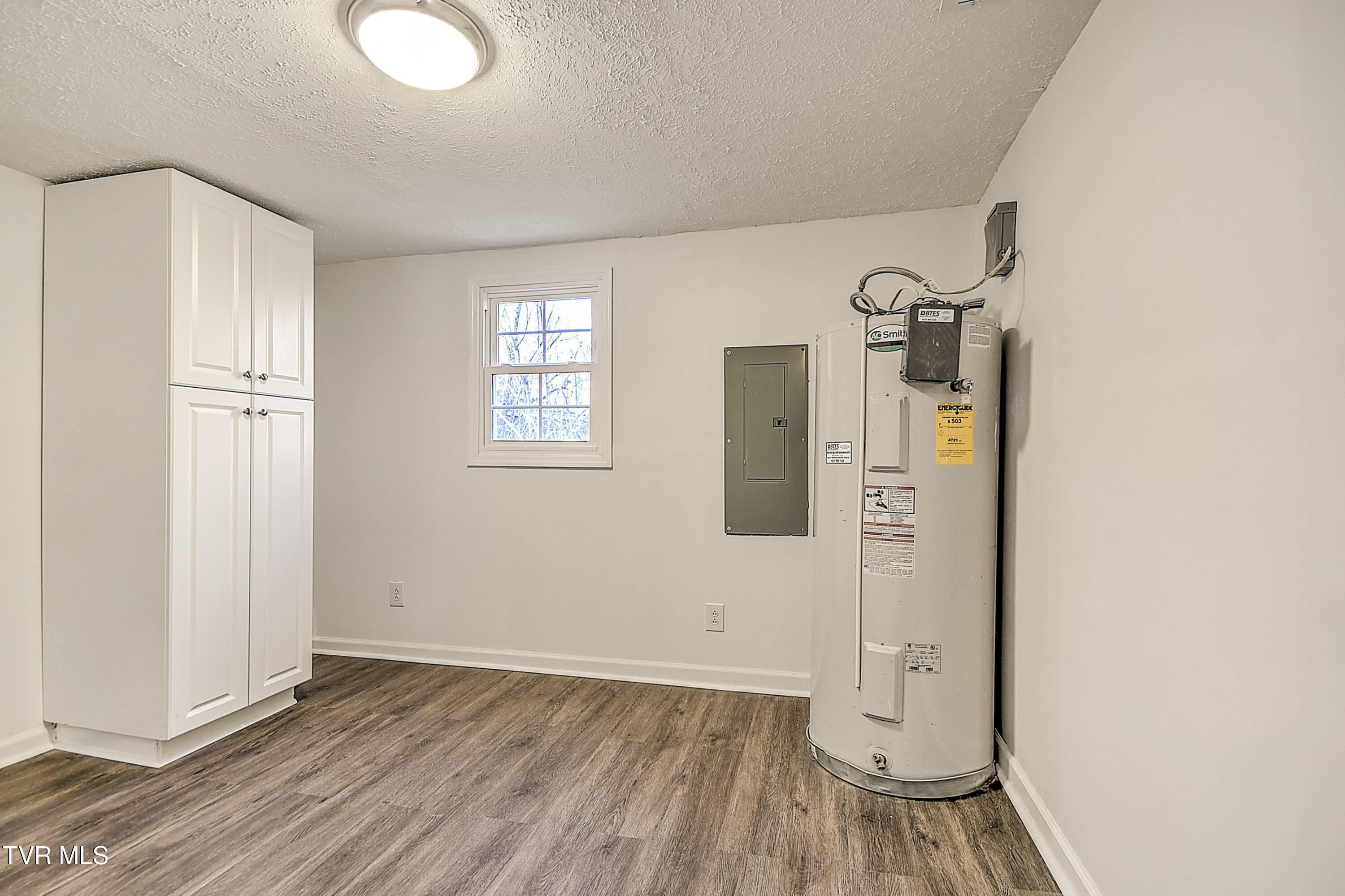 531 Walnut Hill Road Bristol, TN 37620 - Photo 18 of 32 Mud Room