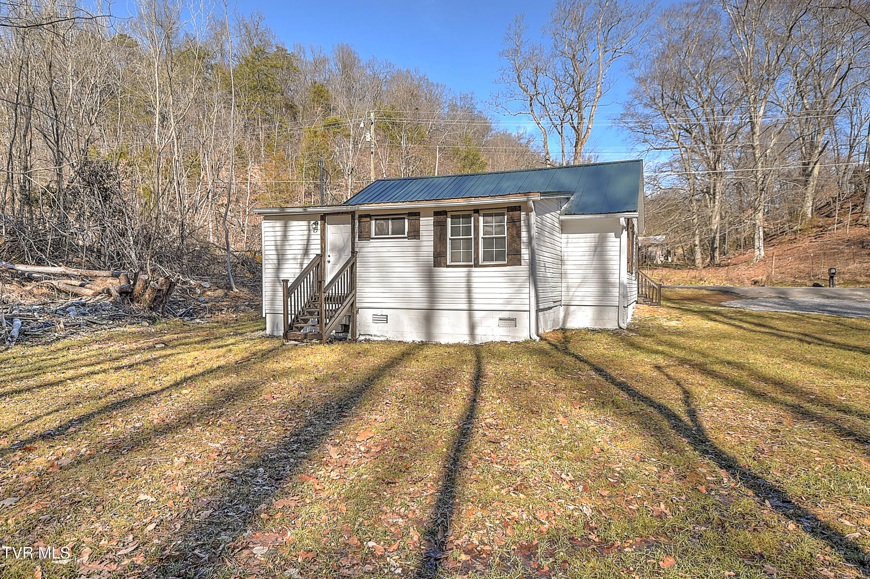 531 Walnut Hill Road Bristol, TN 37620 - Photo 20 of 32 Rear Elevation