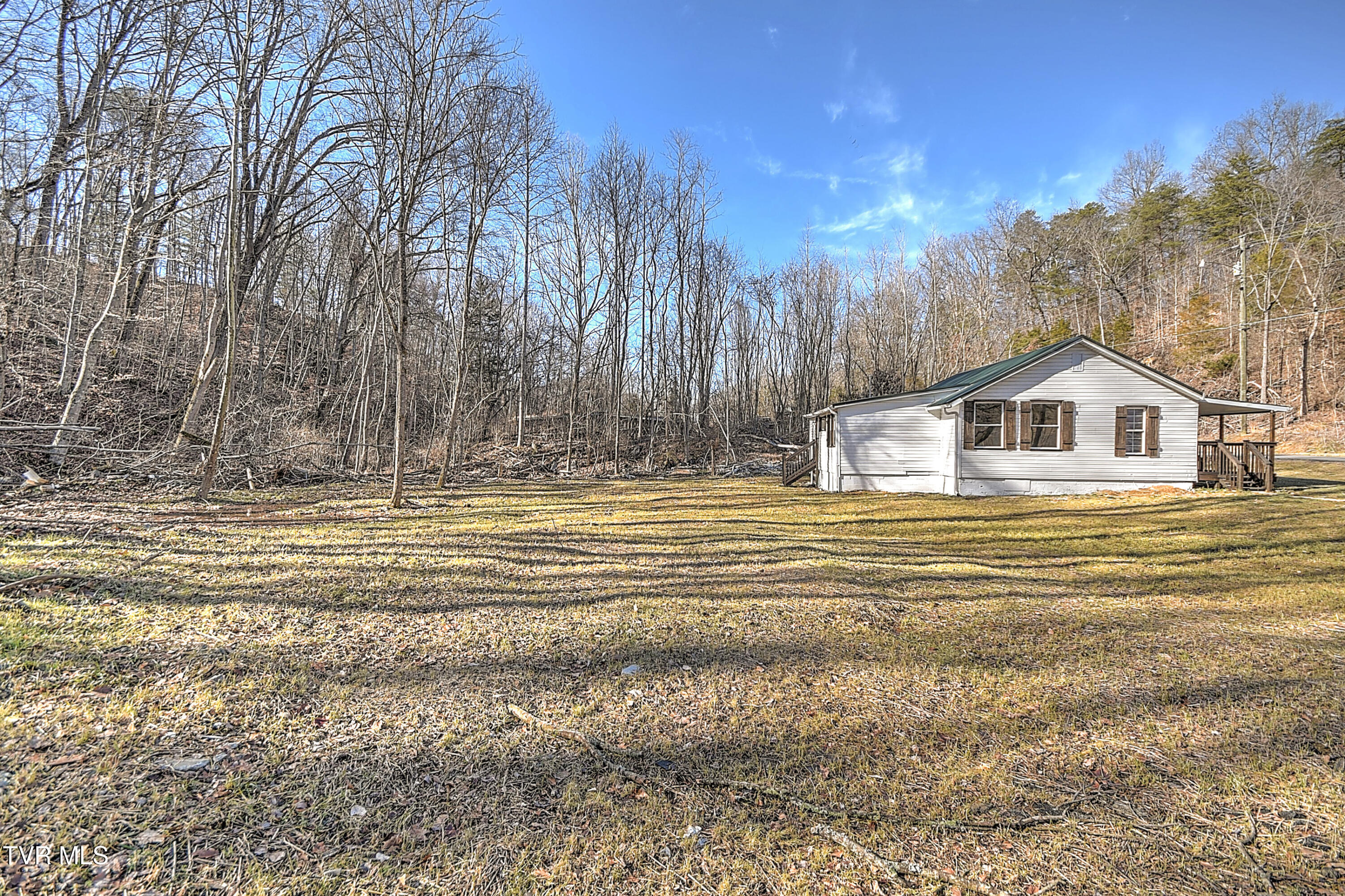 531 Walnut Hill Road Bristol, TN 37620 - Photo 22 of 32 Side View