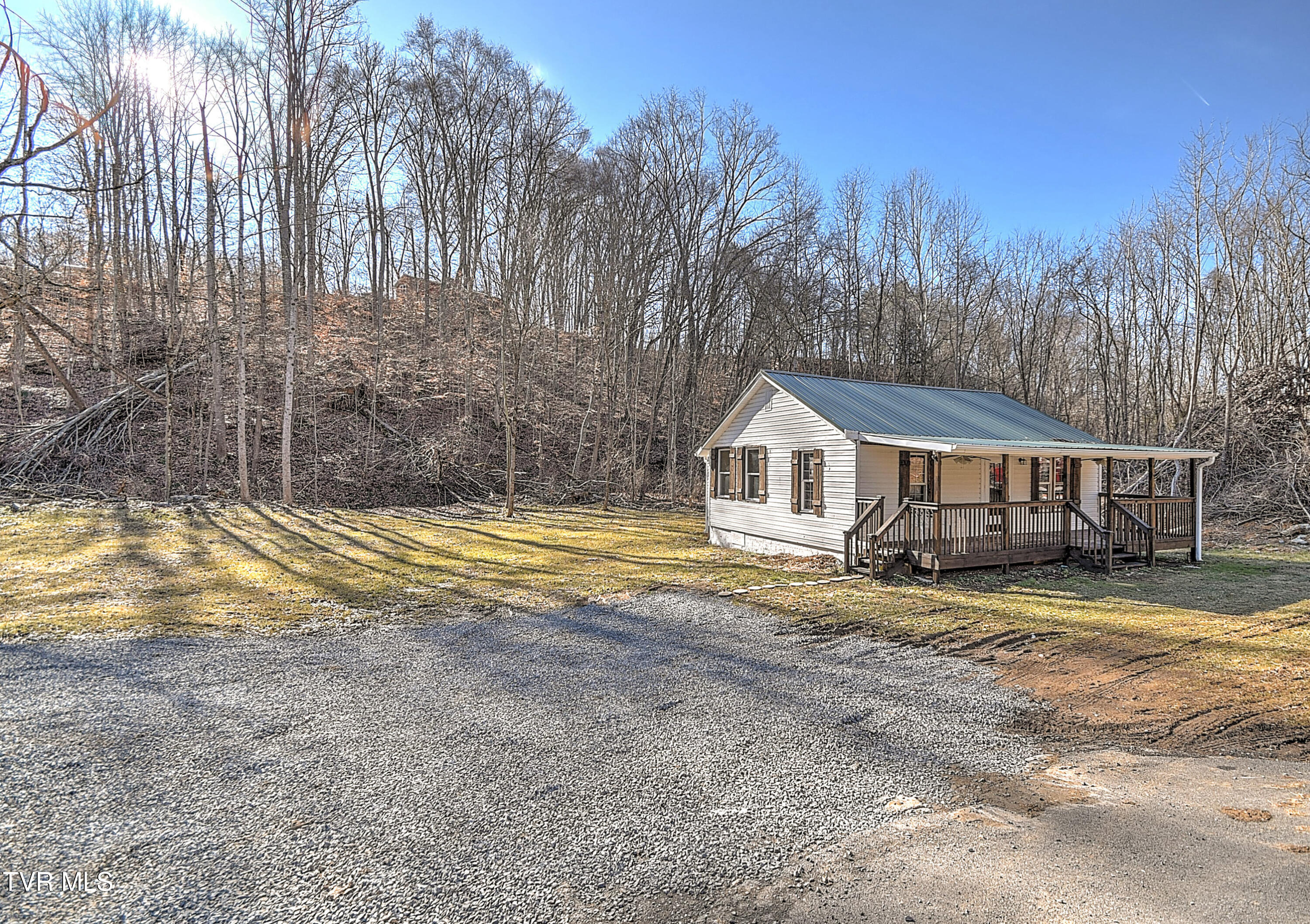 531 Walnut Hill Road Bristol, TN 37620 - Photo 3 of 32 Corner View