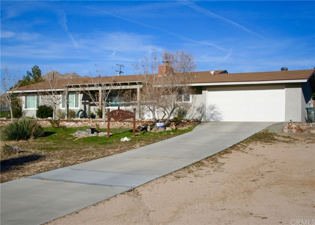 19259 Yanan Road Apple Valley, CA 92307 - Photo 1 of 1